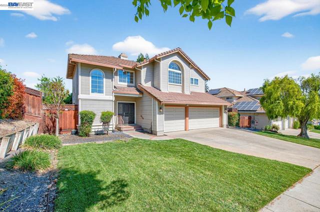 Image 2 of 46 For 579 Amberwood Way