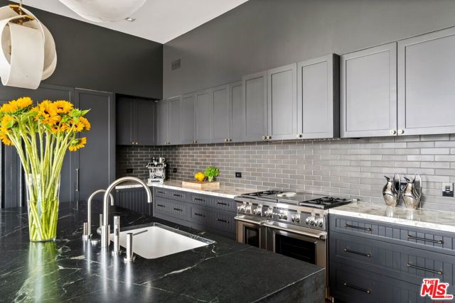 1030 Somera Road, Los Angeles CA: https://media.crmls.org/mediaz/1e8abad0-61c5-40f4-a074-8091c75af6ae.jpg