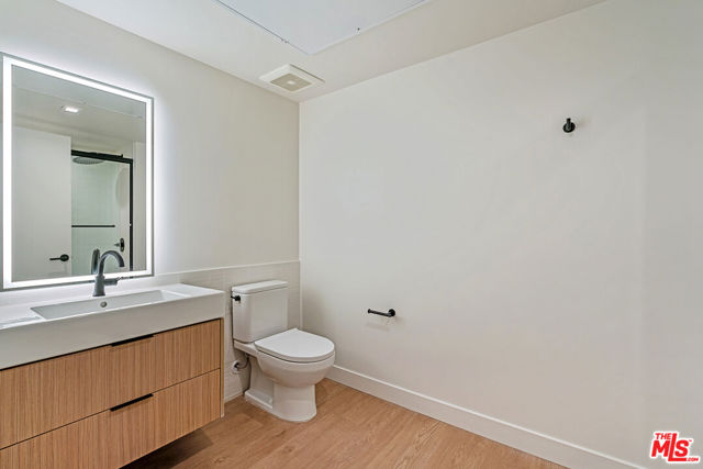 10700 Tabor Street, Los Angeles CA: https://media.crmls.org/mediaz/1e8b6505-6b35-4270-a2f9-9d95e741b628.jpg