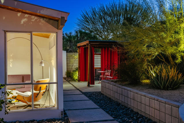 438 E Racquet Club Road, Palm Springs, CA 92262