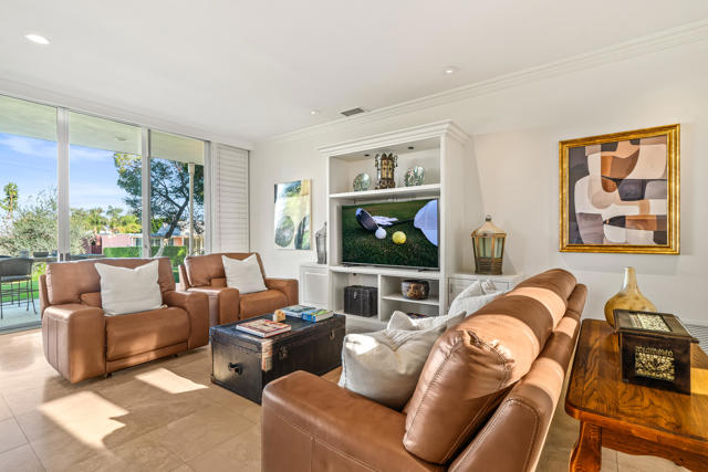 47444 Rabat Drive, Palm Desert CA: https://media.crmls.org/mediaz/1e8d607f-80b2-4a00-8d69-820c5658f7f1.jpg