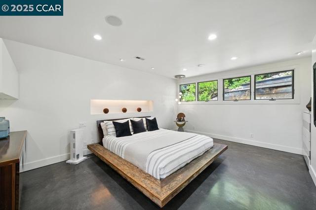 1341 Juanita Dr, Lafayette CA: https://media.crmls.org/mediaz/1e8d6318-844a-4522-9470-d9b33a2a8a28.jpg