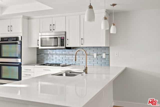 4771 La Villa Marina, Marina del Rey CA: https://media.crmls.org/mediaz/1e8dc244-8f20-4128-a972-1b6f7181d631.jpg