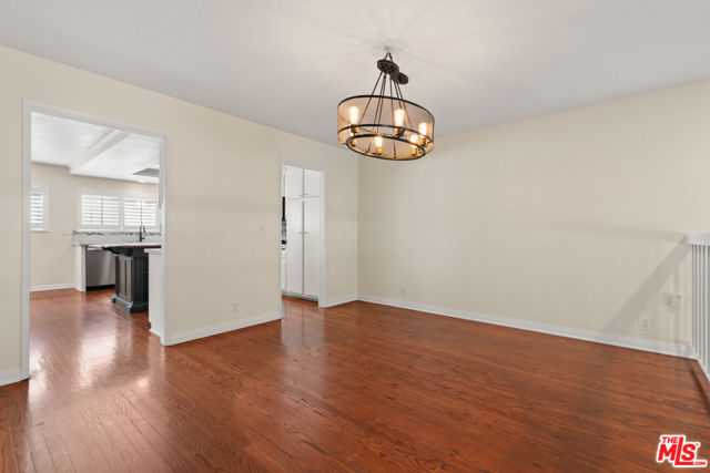 6021 Lindley Avenue, Tarzana CA: https://media.crmls.org/mediaz/1e8dc531-9a81-4dbf-9055-7c7d0eb5294a.jpg