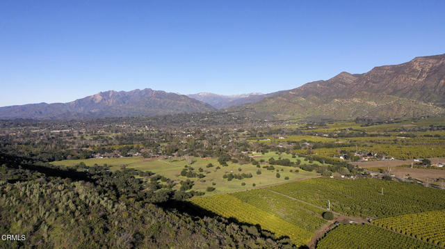 1797 Foothill Road, Ojai CA: https://media.crmls.org/mediaz/1e8dfd1f-30a2-45f6-923e-b7b3d3cbb5f0.jpg