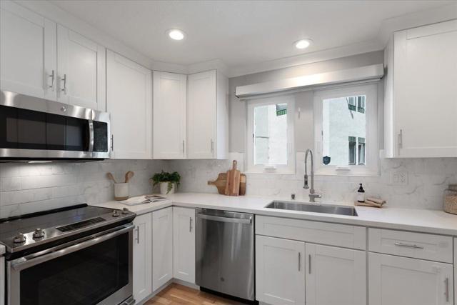 181 Centre Street, Mountain View CA: https://media.crmls.org/mediaz/1e8e9da4-6d76-4de8-b6ea-d334372bfbb9.jpg