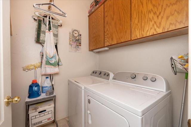 1130 Minarets Avenue, Clovis CA: https://media.crmls.org/mediaz/1e8eac4f-63fc-4c9e-9aac-adfe4e895ece.jpg