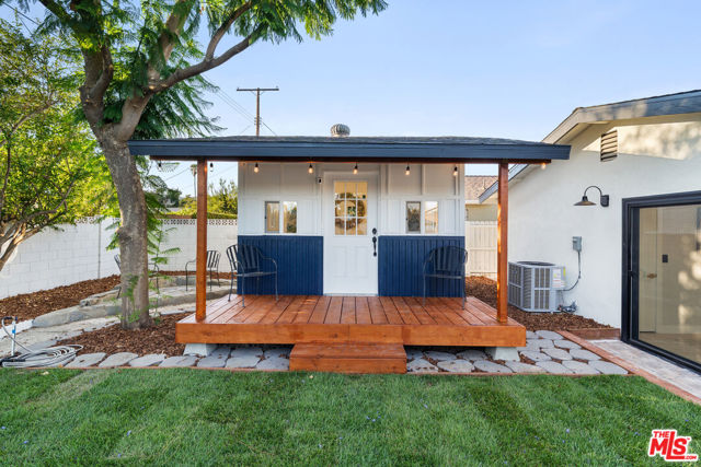 10425 Jordan Avenue photo 32