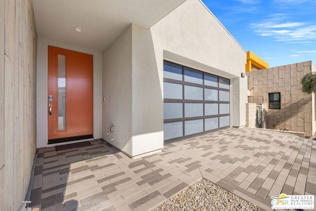 190 Obsidian Loop, Palm Springs CA: https://media.crmls.org/mediaz/1e9108e4-58fc-43fb-8621-2c97ce6e53d0.jpg