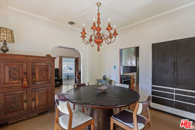 3526 Griffin Avenue, Los Angeles CA: https://media.crmls.org/mediaz/1e911522-efa7-4984-92b4-ba7d188c62f6.jpg