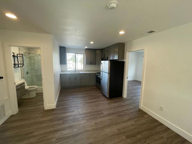 2530 Francisco Boulevard, Pacifica CA: https://media.crmls.org/mediaz/1e9116bc-a1f1-4072-a473-46ec832ae6e5.jpg