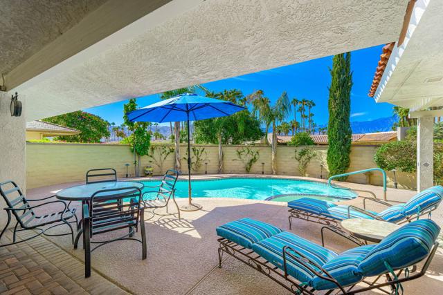 66 Dartmouth Drive, Rancho Mirage CA: https://media.crmls.org/mediaz/1e915ae5-d180-48d9-8c01-aba1b092f778.jpg