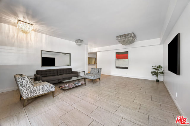2301 S Beverly Glen Boulevard, Los Angeles CA: https://media.crmls.org/mediaz/1e916177-3aa0-46e4-b922-1f38dcc8316f.jpg