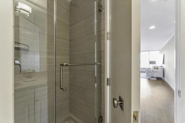 565 Bellevue Avenue, Oakland CA: https://media.crmls.org/mediaz/1e919d11-54ea-43bd-8f51-9a6983f882a0.jpg
