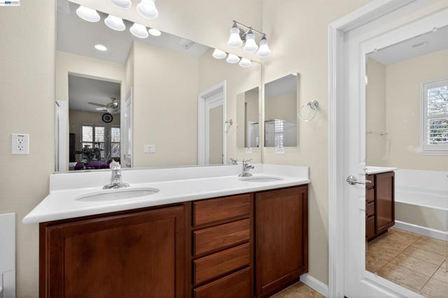 86 S Cortadillo St, Mountain House CA: https://media.crmls.org/mediaz/1e9348ad-28be-44d6-899d-2d3f53df5813.jpg