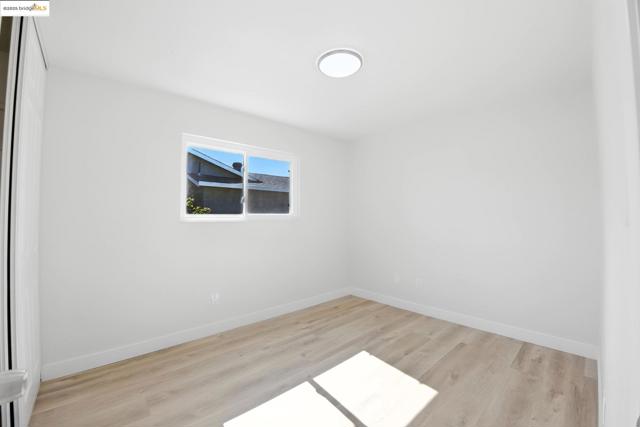 96 Coral Ln, Suisun City CA: https://media.crmls.org/mediaz/1e938480-b128-4d31-ab87-242942d82c82.jpg