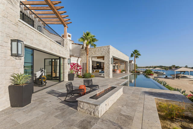83145 N Shore Drive, Indio CA: https://media.crmls.org/mediaz/1e948b84-29ad-47b5-ba03-655be0d2d4b2.jpg