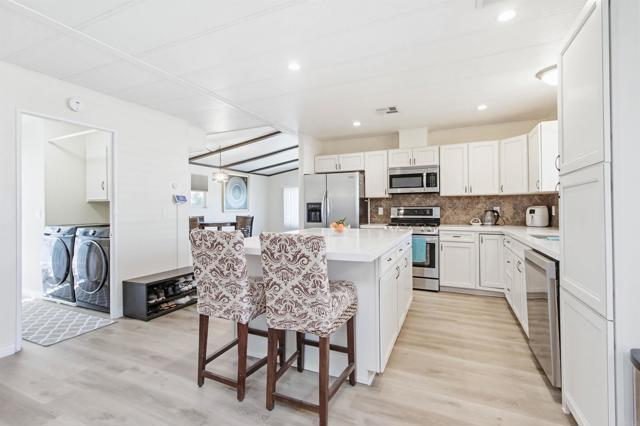 Detail Gallery Image 3 of 67 For 200 N El Camino Real #410,  Oceanside,  CA 92058 - 2 Beds | 2 Baths