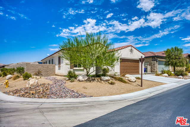 10 Semillion, Rancho Mirage CA: https://media.crmls.org/mediaz/1e964920-777f-445c-856b-3dfb46b11495.jpg