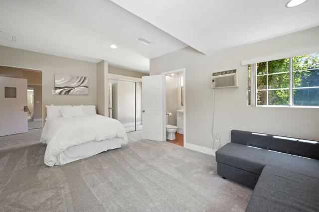 5905 Old Wheeler Road, La Verne CA: https://media.crmls.org/mediaz/1e96e07d-0994-433a-9770-ea38c0d34c08.jpg