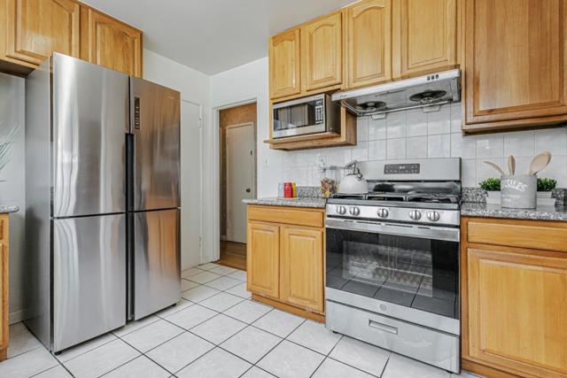 767 Beechwood Drive, Daly City CA: https://media.crmls.org/mediaz/1e96ee50-57c6-4135-867a-379cde4eb40a.jpg