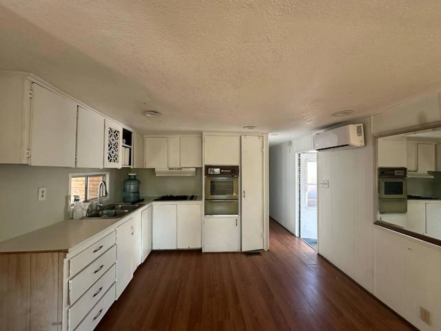 15 Lazy B Drive, Palm Desert CA: https://media.crmls.org/mediaz/1e976d26-1836-4fcb-a0bf-d987728ea931.jpg