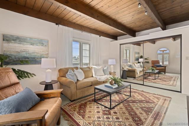 1434 5th Street, Coronado CA: https://media.crmls.org/mediaz/1e978448-81e2-4585-89a7-ccbd101ead49.jpg