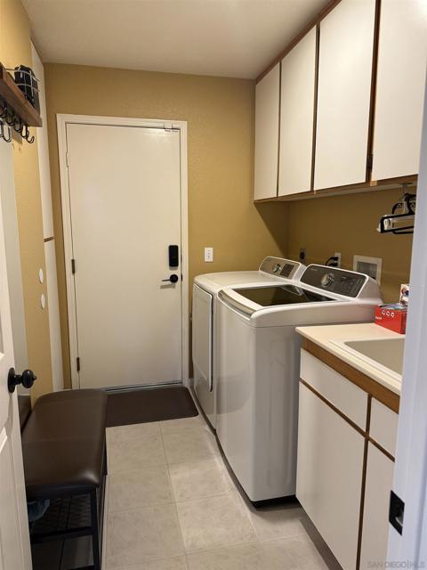 1676 W 11th Ave, Escondido CA: https://media.crmls.org/mediaz/1e979aea-2b81-407d-87e1-de24da351cb3.jpg