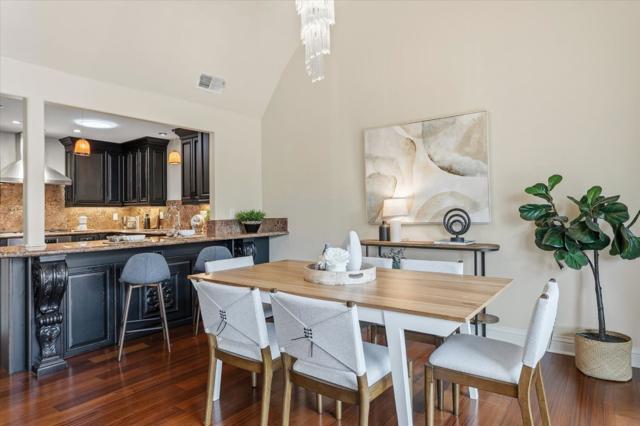 247 Casitas Bulevar, Los Gatos CA: https://media.crmls.org/mediaz/1e97de72-3cb9-40e4-9232-5ef8ce291f57.jpg