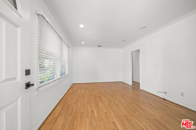 6112 Bonfair Avenue, Lakewood CA: https://media.crmls.org/mediaz/1e983d2b-7ef6-4cbd-85f2-1c9a3f245ee4.jpg