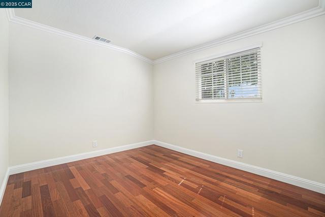1543 Heartwood Dr, Concord CA: https://media.crmls.org/mediaz/1e98fb80-238a-460f-8921-a8faae467ea8.jpg