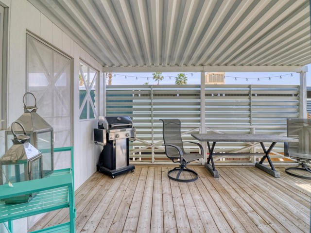 51555 Monroe St. #18, Indio CA: https://media.crmls.org/mediaz/1e9973f5-0c69-4979-99e8-91dc3c2ad5d5.jpg