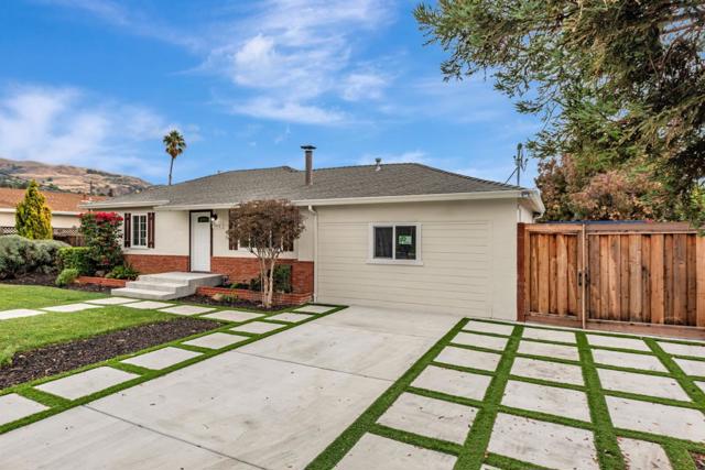 3972 Pepper Tree Lane, San Jose CA: https://media.crmls.org/mediaz/1e999de8-42eb-40de-b138-39f9191df1f7.jpg