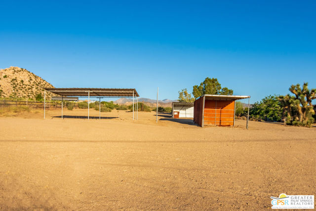 53655 Annie Oakley Road, Pioneertown CA: https://media.crmls.org/mediaz/1e9a45d4-88f9-4f95-9b5e-02e50cd762d4.jpg