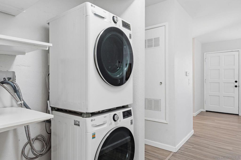 MLS #250042915SD image #17