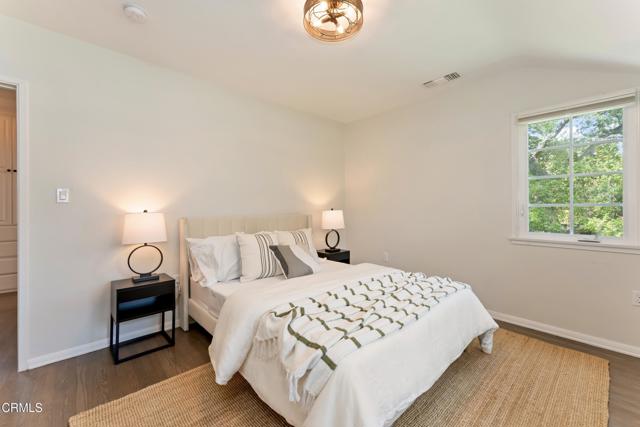 1236 New York Drive, Altadena CA: https://media.crmls.org/mediaz/1e9b5d8c-add4-4b81-8891-b36d36210e3d.jpg