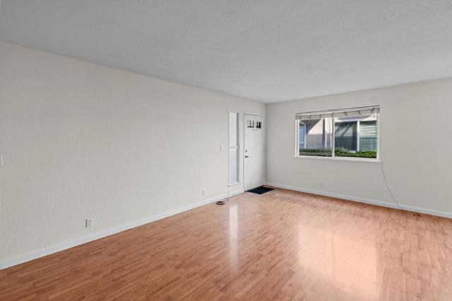 5492 Tradewinds Walkway, San Jose CA: https://media.crmls.org/mediaz/1e9dd554-0c47-4f19-ab7a-a44d2585f93c.jpg