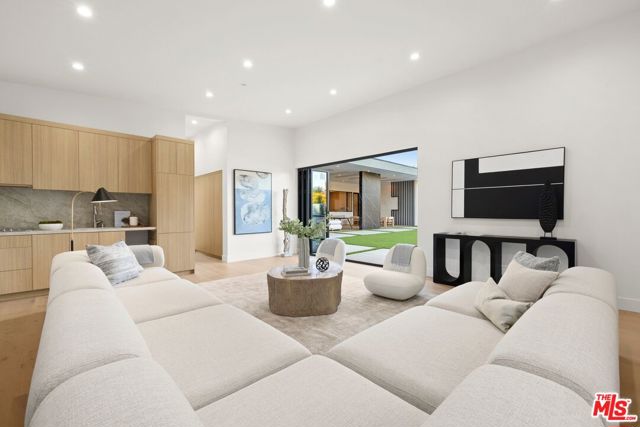 Image 29 of 43 For 5200 Oakdale Avenue