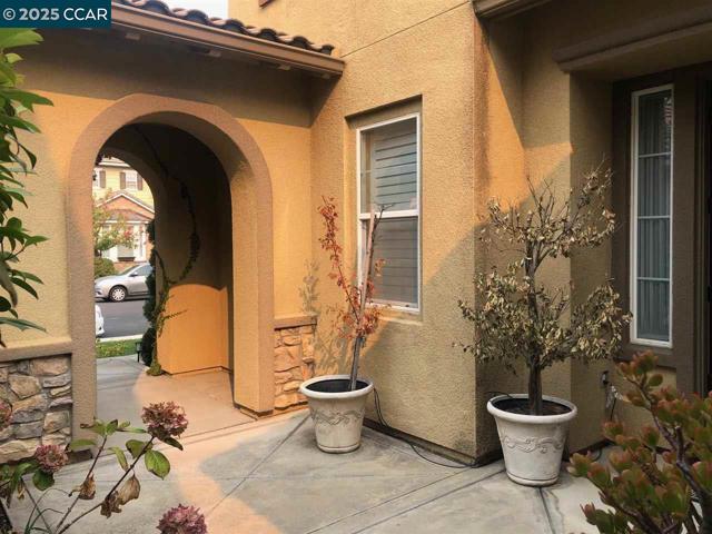 626 Karina Ct, San Ramon CA: https://media.crmls.org/mediaz/1e9e13e3-1d23-4fea-b380-f879a1de63ee.jpg
