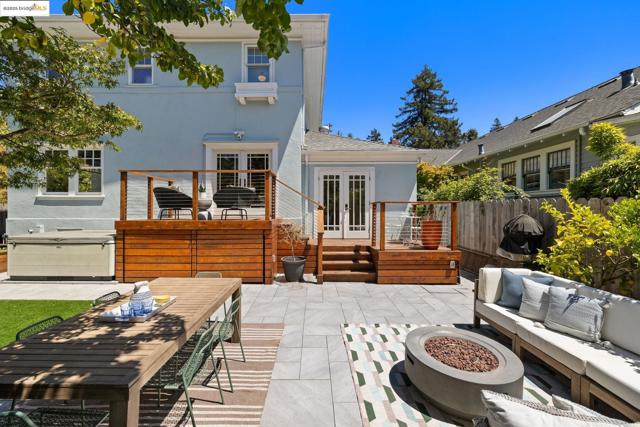 2842 Ashby Ave, Berkeley CA: https://media.crmls.org/mediaz/1e9f5a4f-39e7-4920-b36b-d7a8a8c7a482.jpg
