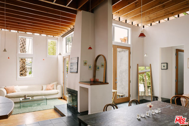 803 Boccaccio, Venice CA: https://media.crmls.org/mediaz/1e9f62fa-8300-46ba-93f4-15019dfc6415.jpg