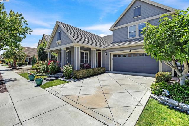 6232 Murdock Way, San Ramon CA: https://media.crmls.org/mediaz/1e9f6e63-7e9b-4217-8d43-833ca5d49a24.jpg