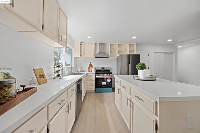 236 Larkspur, Fairfield CA: https://media.crmls.org/mediaz/1ea005e8-7879-4b3d-b51a-0f036fd4522e.jpg