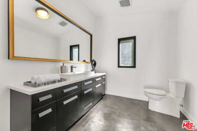2960 LAKERIDGE Drive, Los Angeles CA: https://media.crmls.org/mediaz/1ea103b4-f204-4dfc-b6b0-ee5f609bc2e1.jpg