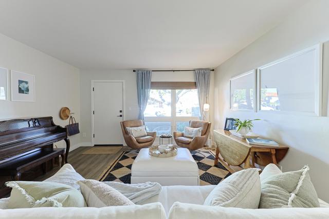 Detail Gallery Image 6 of 63 For 1300 9th St, Coronado,  CA 92118 - 3 Beds | 2 Baths