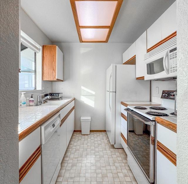 6923 Chantel Court, San Jose CA: https://media.crmls.org/mediaz/1ea1ea3f-65dd-4497-bbd2-5c1e9cbc6d8f.jpg