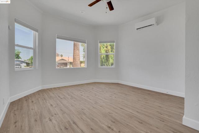 3208 Hosie Ave, Byron CA: https://media.crmls.org/mediaz/1ea2cc16-0e0e-4860-9a3c-7f85ded10b0e.jpg