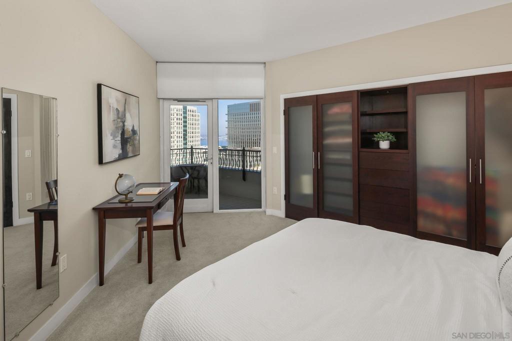 700 Harbor - photo 12