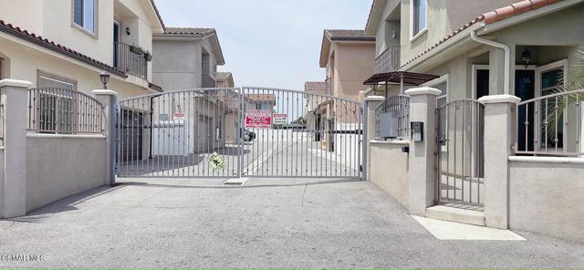 7608 W Ani Way, North Hollywood CA: https://media.crmls.org/mediaz/1ea36b60-3e57-4c28-b975-12dd8ad07c44.jpg