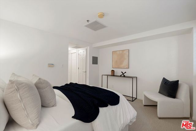 10724 Wilshire Boulevard, Los Angeles CA: https://media.crmls.org/mediaz/1ea4dbb0-37cd-49e8-8e9a-c426f8345eea.jpg